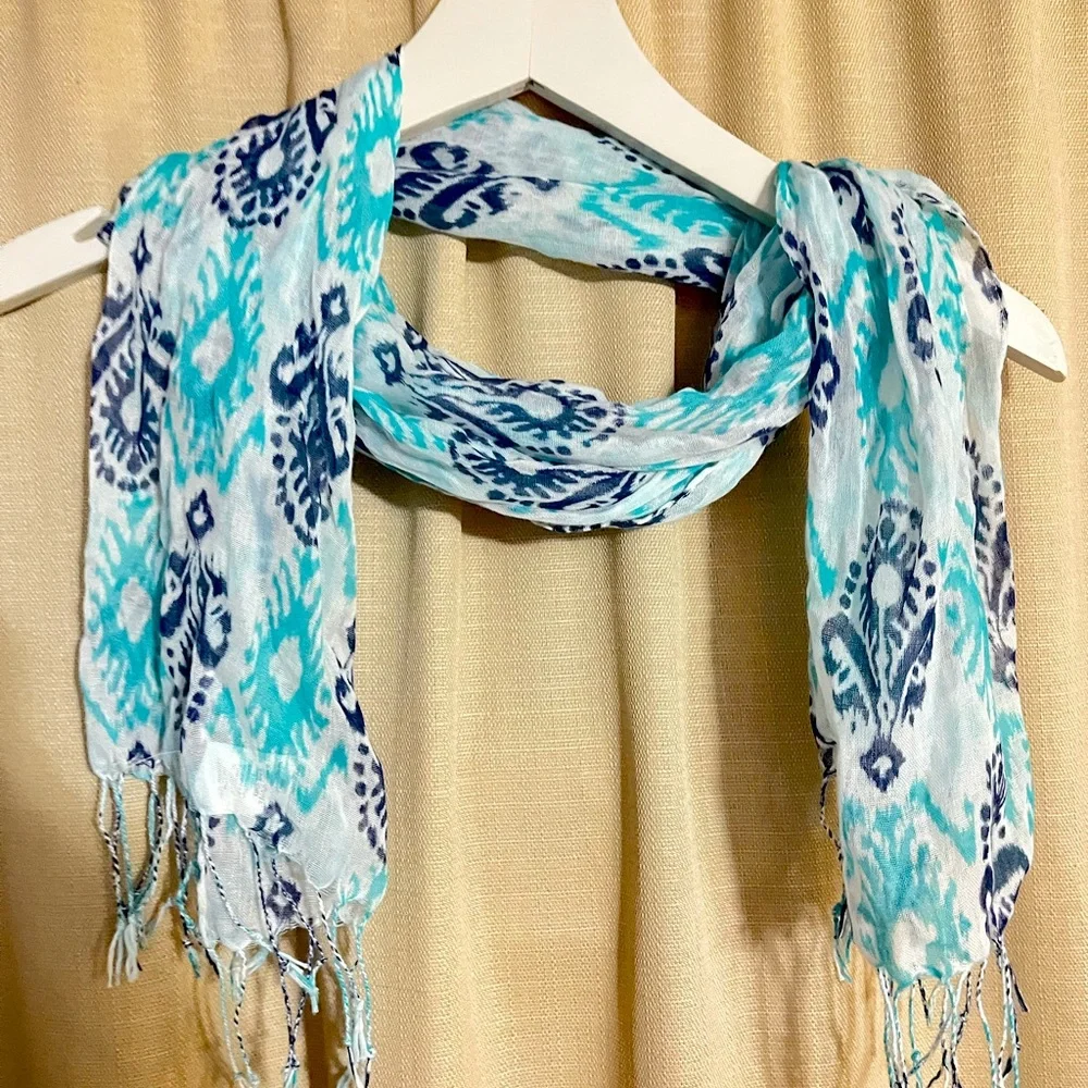 Lightweight Spring Scarf - Picture 2 of 2